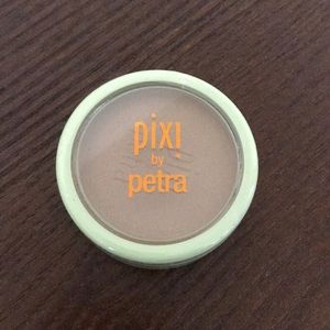Pixi by Petra Bronzer
